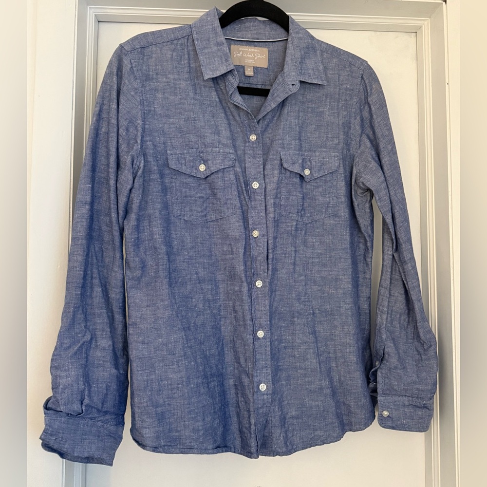 Banana Republic Button Down Chambray Shirt